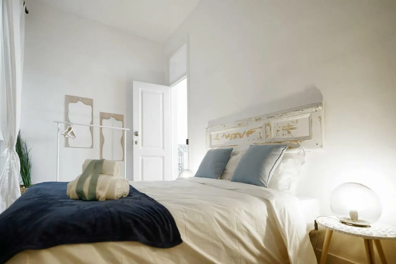 1924 Bed & Breakfast Lisbon